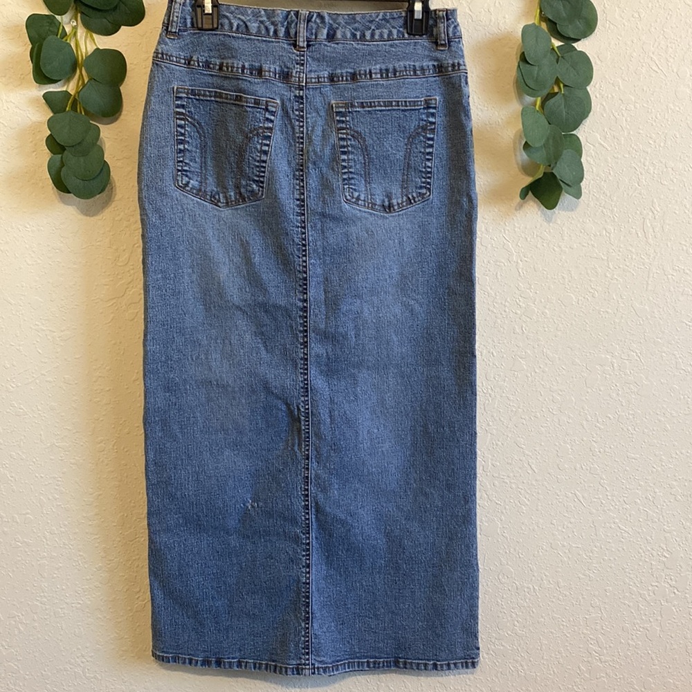 SOLD❣️❣️Vintage 90’s/Y2K Carolina Blues Denim Maxi Skirt✨ - Picture 4 of 7